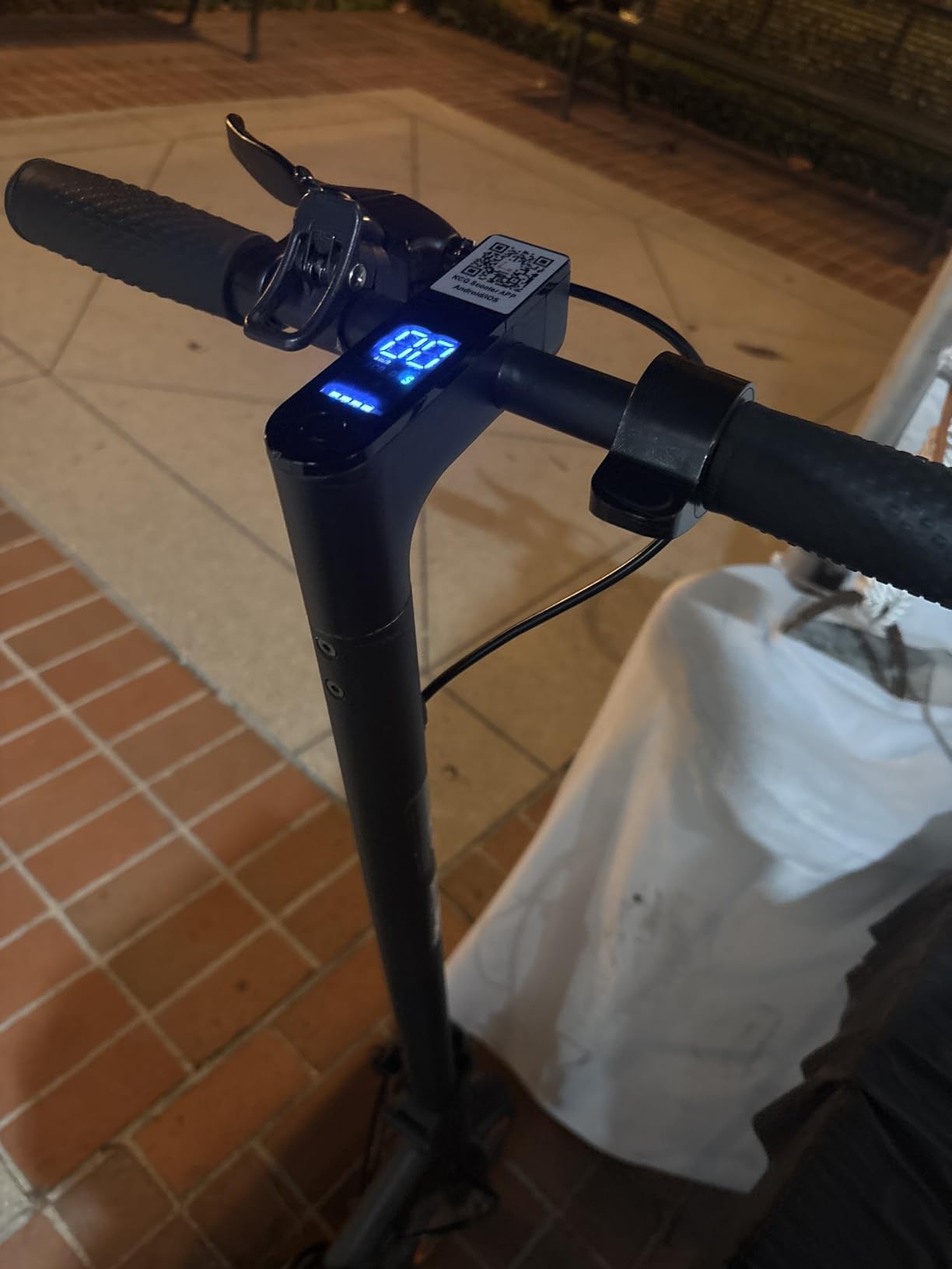 Electric Scooter, 500W Motor, Up to 17-20MPH &19-21 Miles, Commuter Escooter, Foldable E-Scooter for Adults with APP and Dual Braking System Escooter(Orange/Grizzly/Black) customer photo 2
