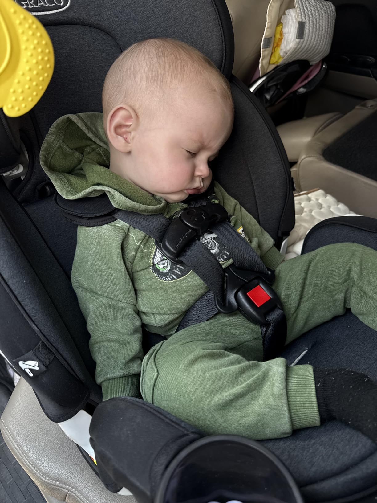 Graco Turn2Me 3-in-1 Rotating Convertible Car Seat, Cambridge customer photo 2