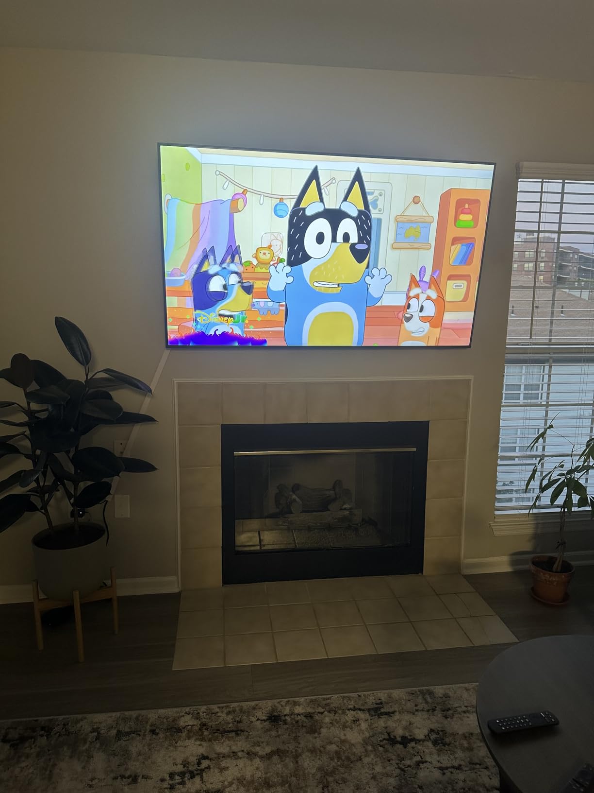 Samsung 75-Inch Class Neo QLED QN70F 4K Mini LED Smart TV (2025 Model) NQ4 AI Gen2 Processor, Quantum Matrix Technology Slim, Motion Xcelerator 144Hz, Samsung Vision AI, Alexa Built-in customer photo 2
