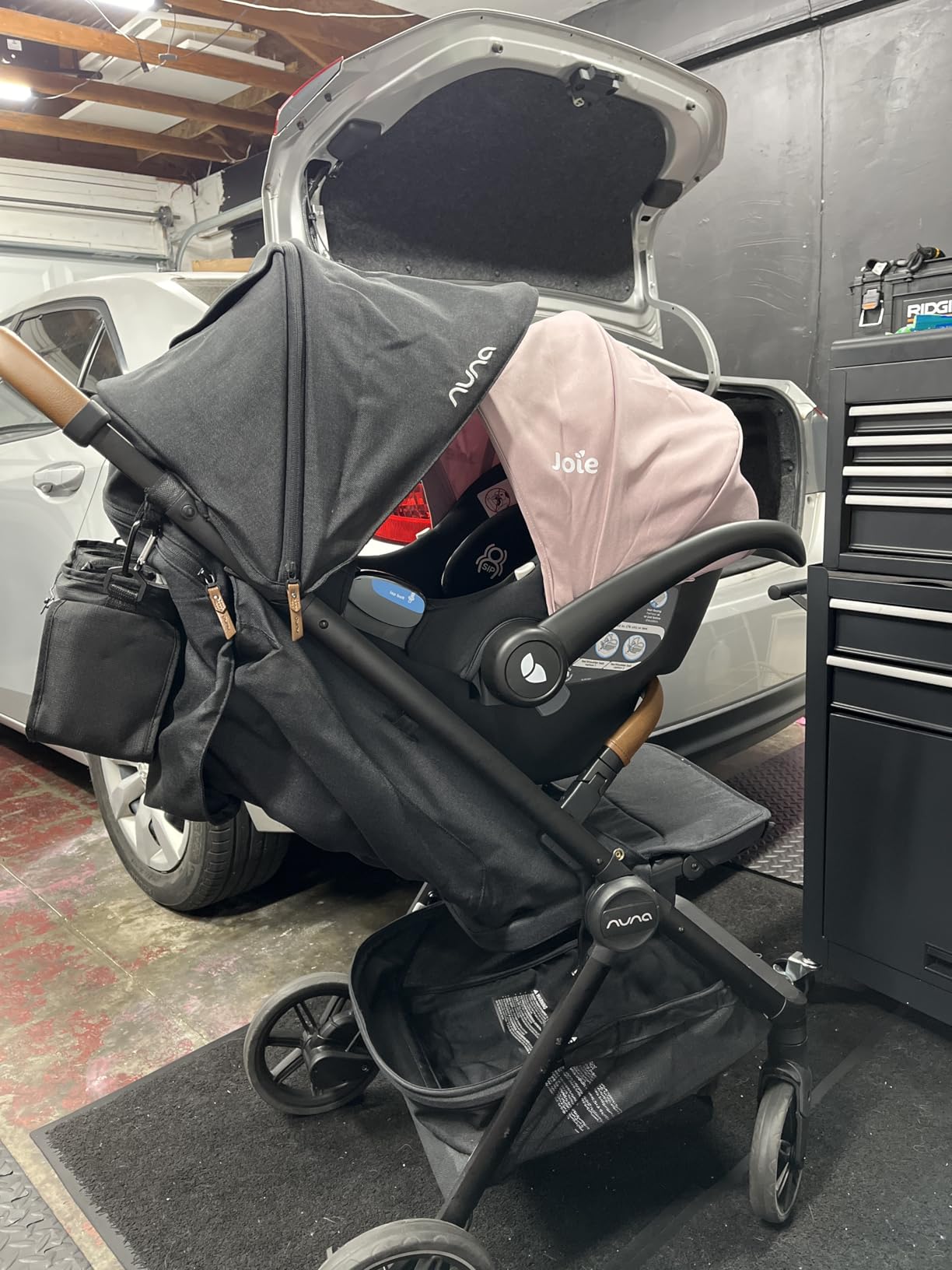 Joie Rue Infant Car Seat & Anti-Rebound Base, Lightweight customer photo 1