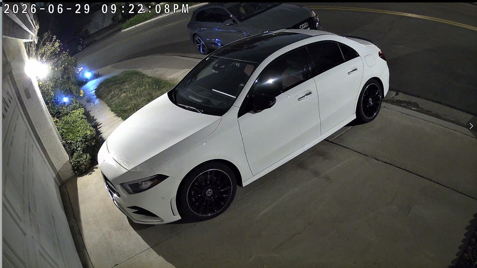 Tapo 4K Outdoor Pan/Tilt Wireless Security Camera, Solar Charging, C660 KIT customer photo 2