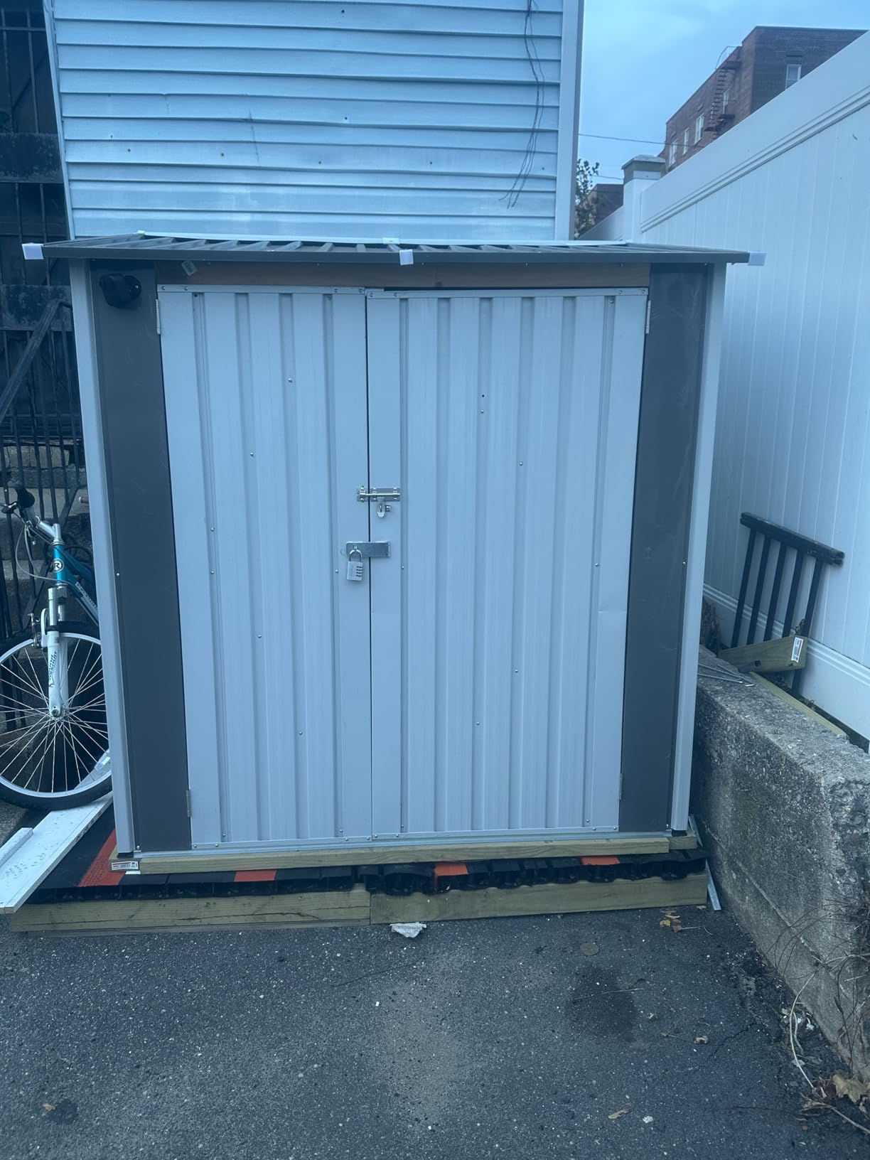 8x6FT Storage Shed, Outdoor Galvanized Steel Garden Shed with Lockable Door & Window, Waterproof Metal Tool Storage for Garden, Backyard, Patio, Lawn customer photo 1