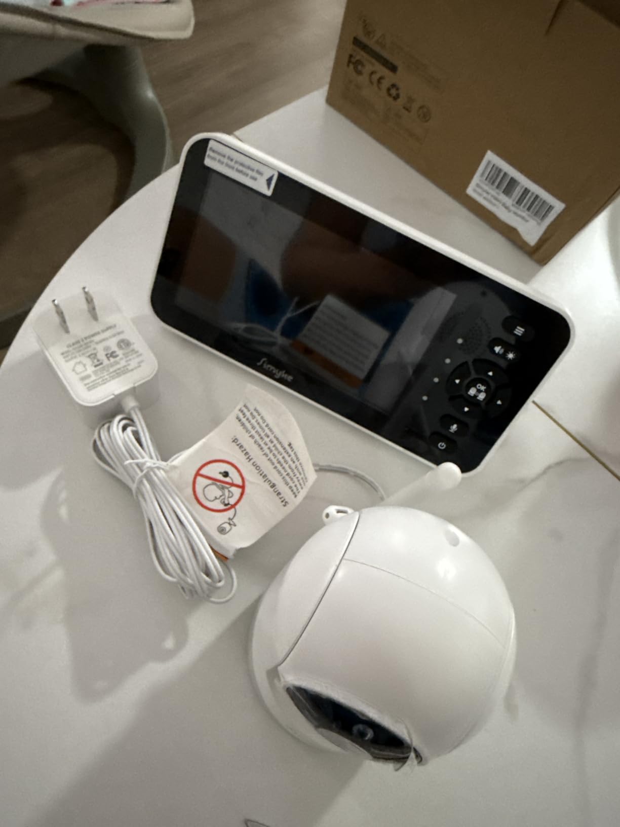 Simyke Video Baby Monitor with Camera and Audio,5'' Screen,720P,No Wifi or Free App Mode,Pan-Tilt-Zoom,Lullabies,Feeding Remind,Night Vision,VOX/ECO,2-Way Talk,1500ft Long Range,Easy Setup,30H Battery customer photo 2