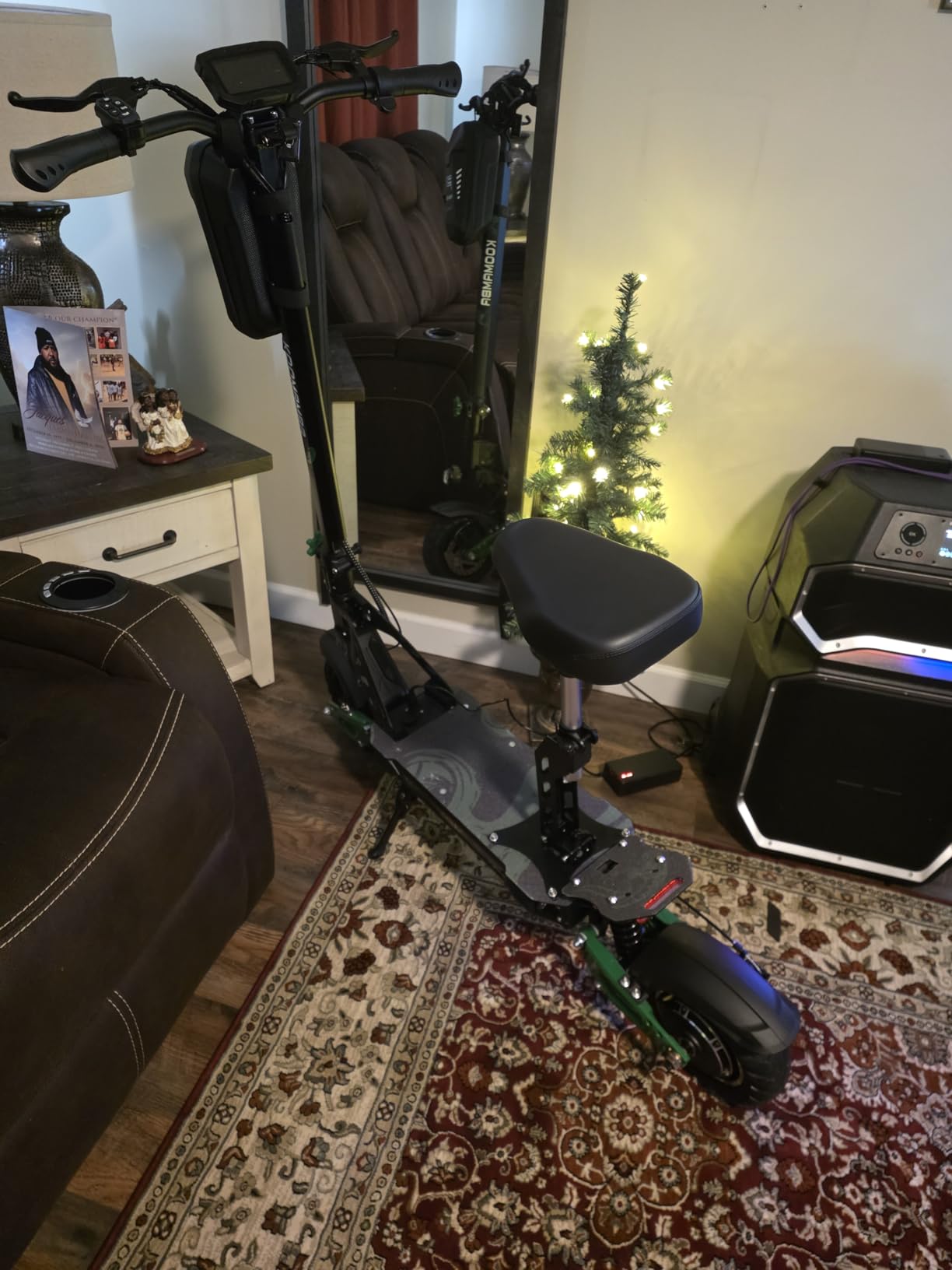 ZU06 Electric Scooter, 1200W Motor Up to 35 MPH, 50-Mile Range customer photo 2