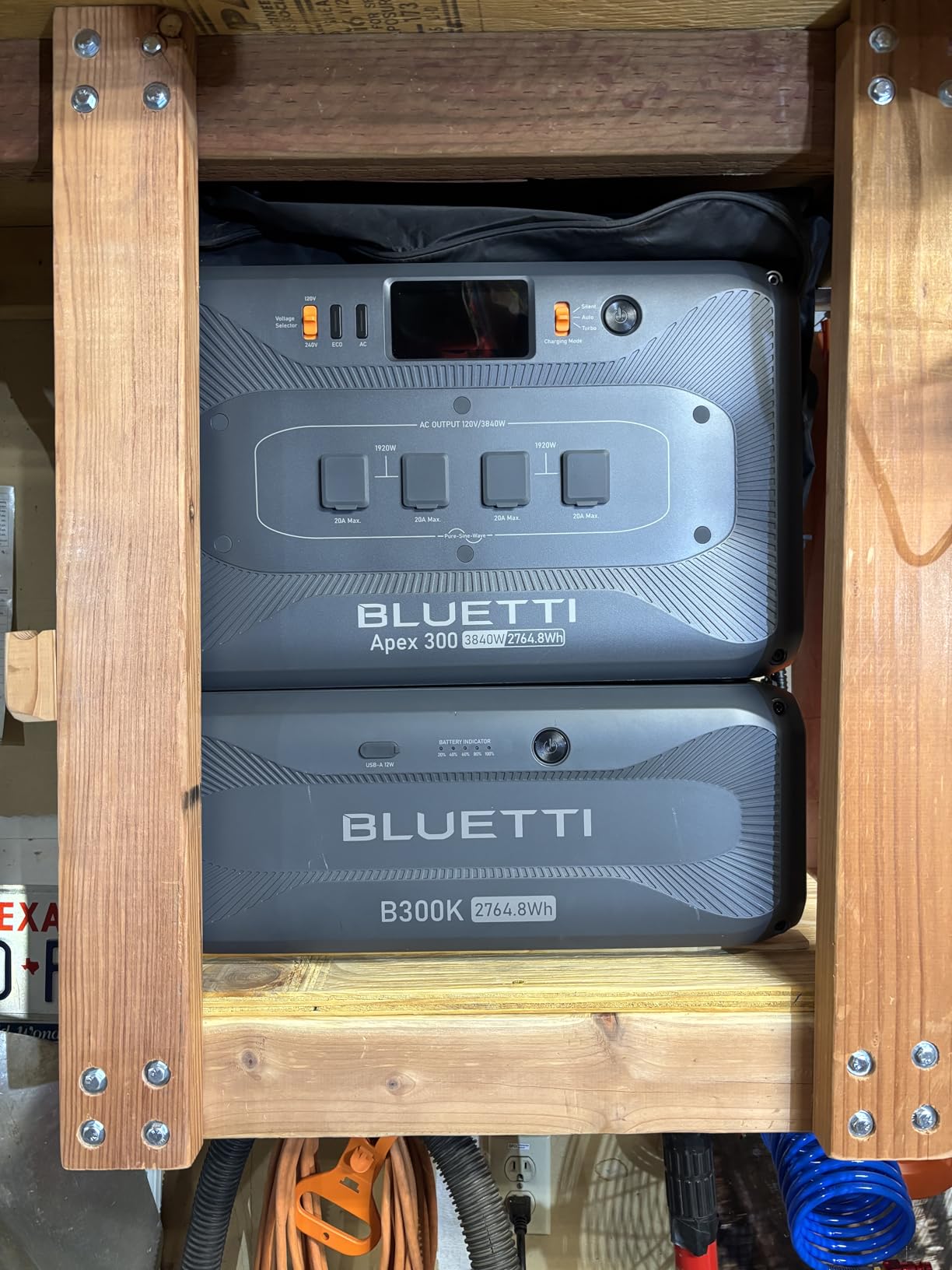 BLUETTI Apex 300 Portable Power Station & B300K Expansion Battery 5529.6Wh customer photo 2