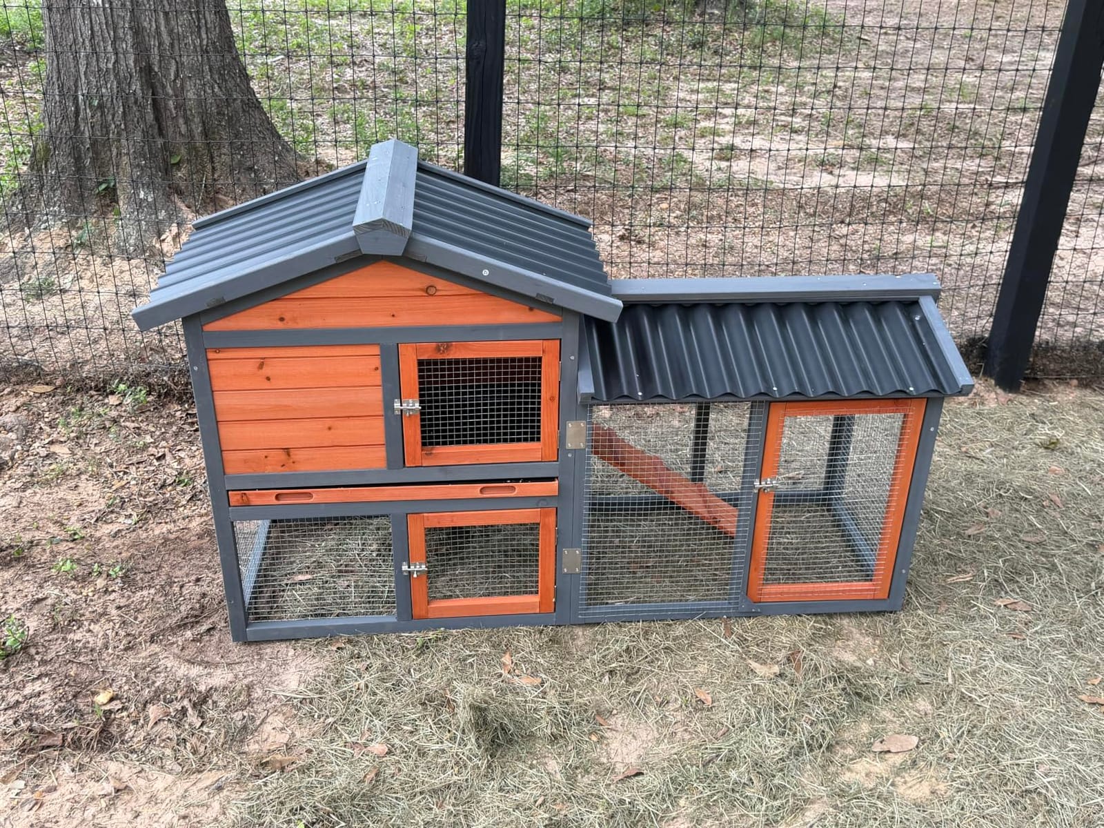 Small Outdoor Chicken Run Coop for Hens, Ducks, Quails & Chicks customer photo 2