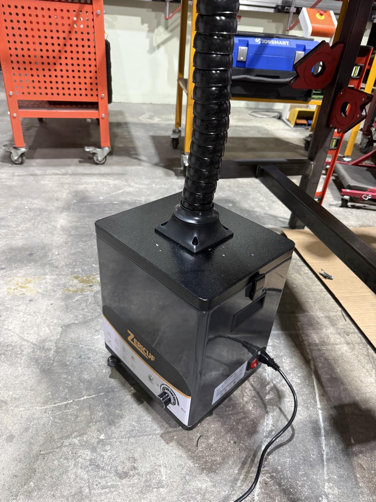 Solder Fume Extractor – 180W 320m³/h, Thickened Pre-Filters, Soundproof Low-Noise Chamber, Exclusive Downward Exhaust, H13 HEPA & High-Iodine Carbon, Smoke Absorber for Soldering, Laser, 3D Printer customer photo 1
