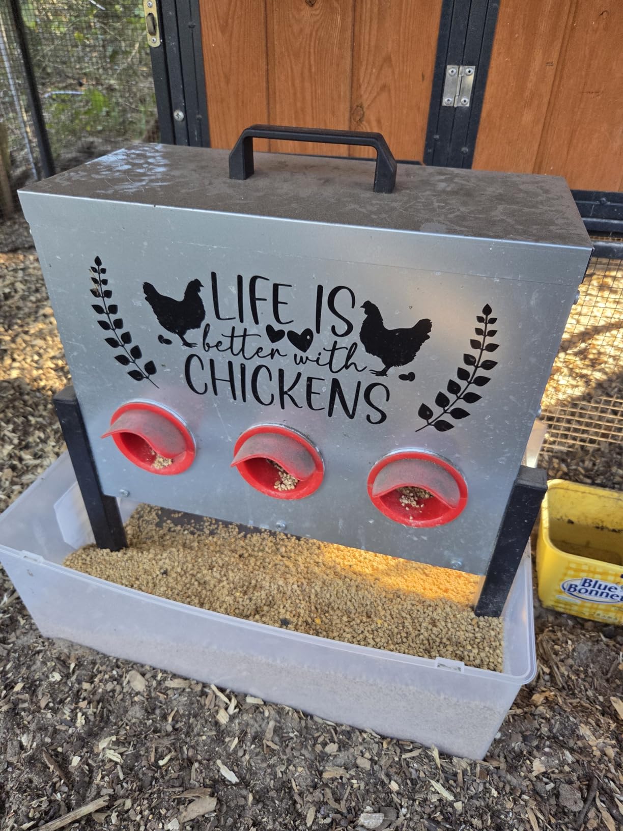 TGEYD 30 lb Metal Chicken Feeder, No-Waste Galvanized Feeder with 6 Feeding Ports, Adjustable Legs, Feed Level Window & Rainproof Roof Lid for Chickens, Ducks & Geese customer photo 2