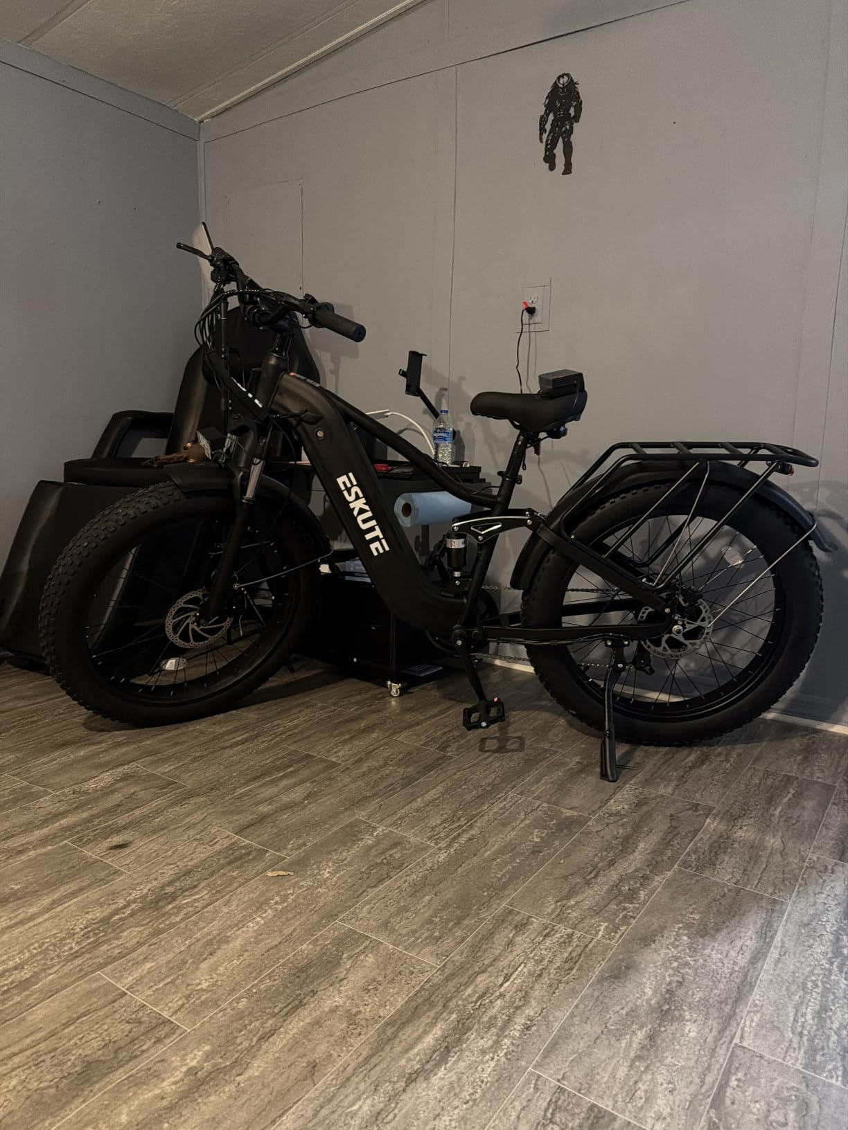 ESKUTE Electric Bike for Adults - 48V20.8Ah Battery Hunting Ebike up to 86 Miles, 32+MPH, Peak 1800W, 26x4.0 Fat Tire Step-Over 8-Speed Full Suspensions Mountain E-Bike customer photo 2