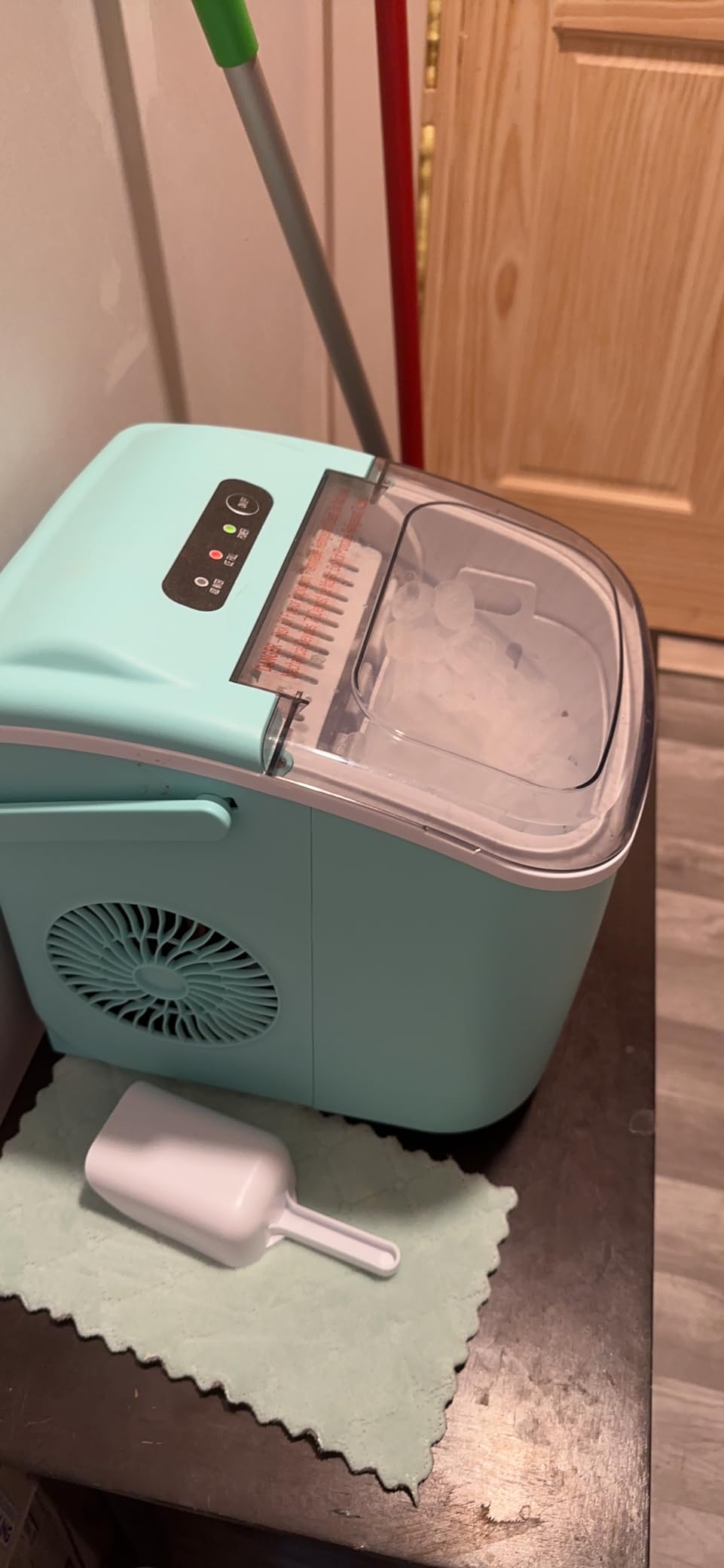 AGLUCKY Nugget Ice Maker Countertop with One-Touch Dispensing customer photo 1